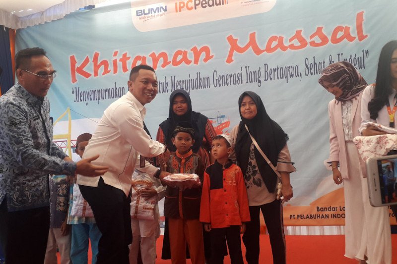 IPC Pelindo salurkan CSR khitanan masal kepada 600 anak