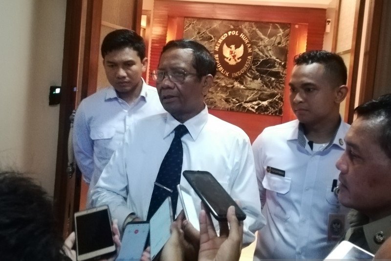 MUI mohonkan SKT FPI, Menko Polhukam: Nggak bisa lewat pihak lain