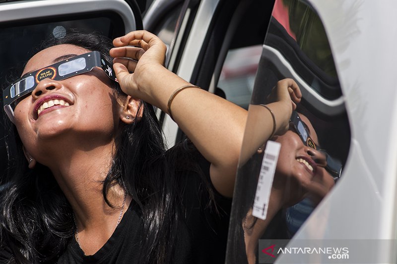 FOTO - Momen Langka Gerhana Matahari Cincin di Siak