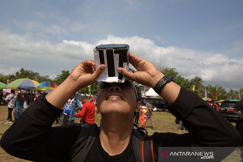 FOTO - Momen Langka Gerhana Matahari Cincin di Siak