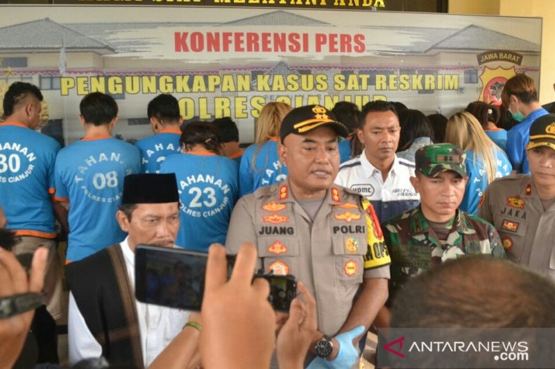 Polisi Cianjur tangkap empat orang diduga muncikari