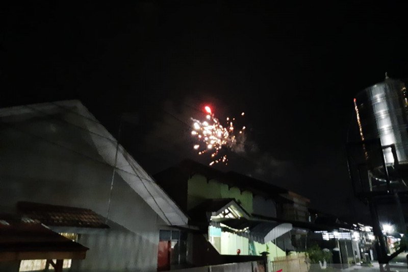 Pergantian Tahun Di Pekanbaru Minim Suara Terompet Dan Kembang Api Antara News Riau