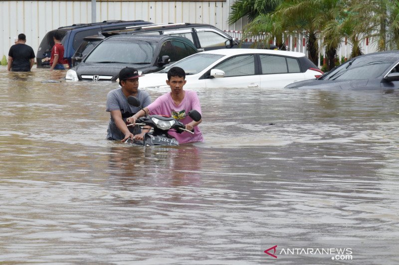 Gubernur Jawa Barat: Pemprov back-up kepala daerah hadapi bencana