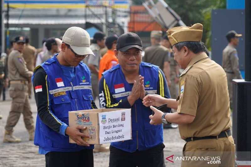 Tagana Garut menggalang dana untuk bantu korban banjir Jabodetabek