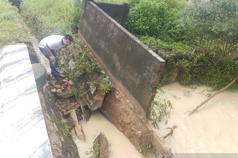 Sleman akan benahi drainase tidak sesuai dimensi