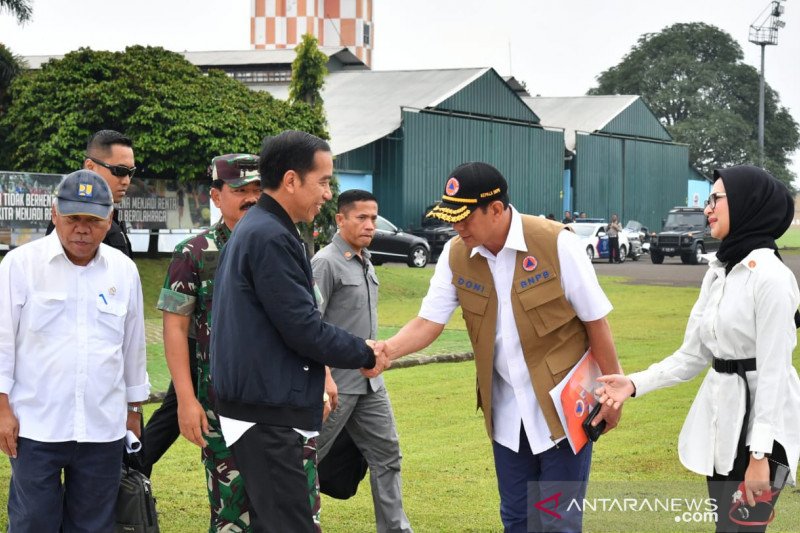 Jokowi instruksikan buka daerah terisolir akibat longsor di Sukajaya