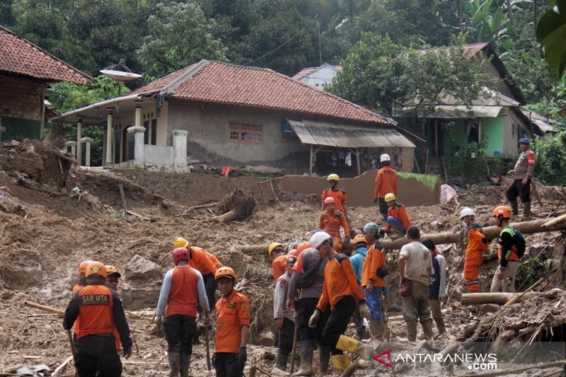 Hari kelima pencarian tiga korban longsor di Bogor belum ditemukan