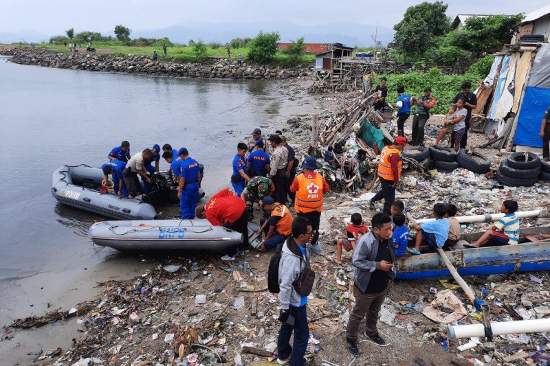 Tim gabungan lanjutkan pencarian korban hanyut