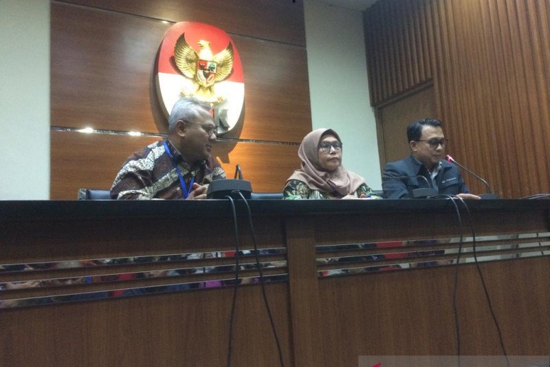 Komisioner KPU Wahyu Setiawan minta dana Rp900 juta bantu Harun Masiku