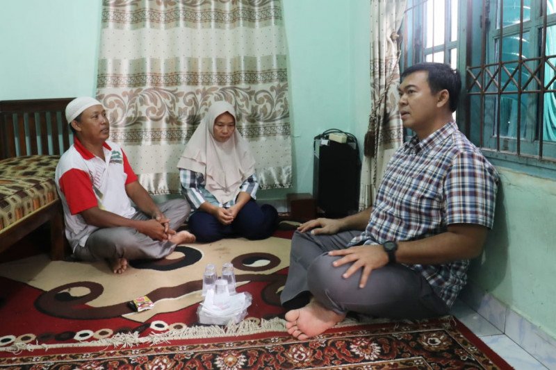 Rycko kunjungi keluarga Akbar korban hanyut