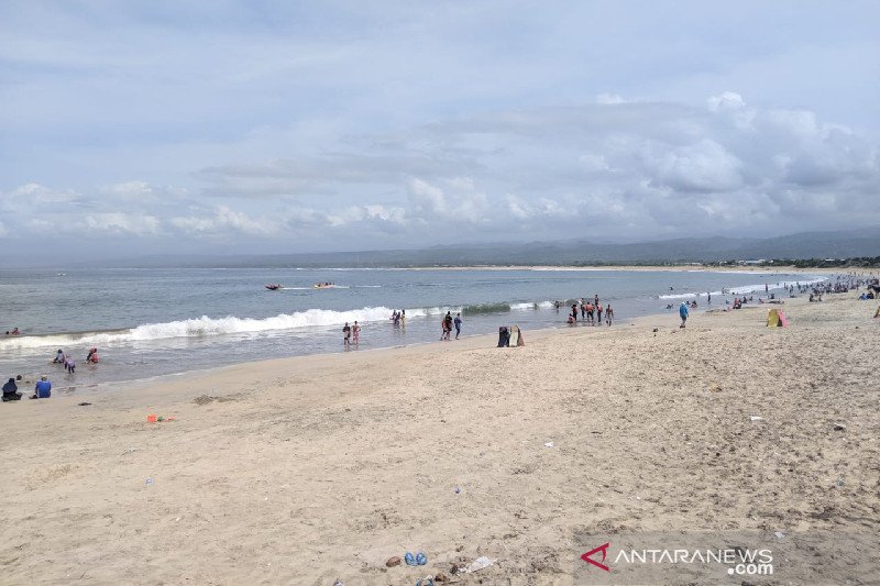 Pantai Santolo Garut paling banyak dikunjungi wisatawan selama akhir tahun
