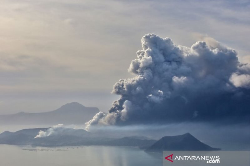 DAHSYATNYA ERUPSI GUNUNG TAAL DI FILIPINA