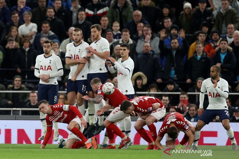 Demi singkirkan Middlesbrought, Tottenham jaga keunggulan