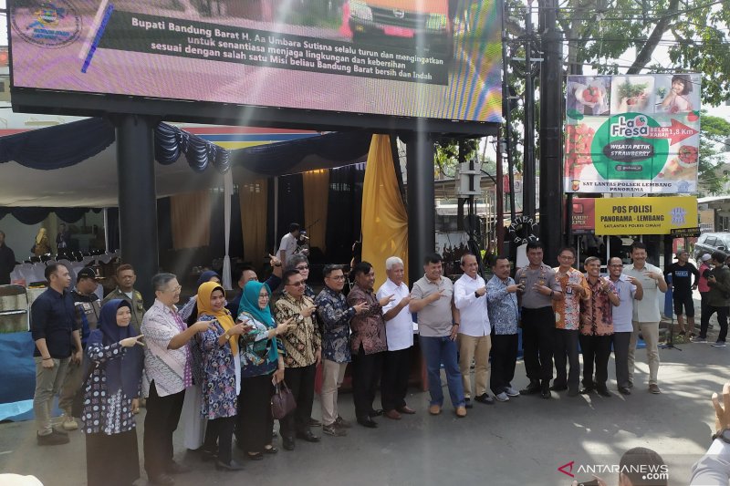 Pemkab Bandung Barat dan LKBN Antara resmikan videotron di Lembang