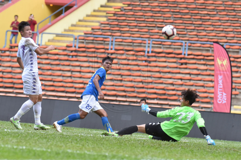 Persib menang lawan Hanoi FC, walau laga dihentikan karena cuaca buruk