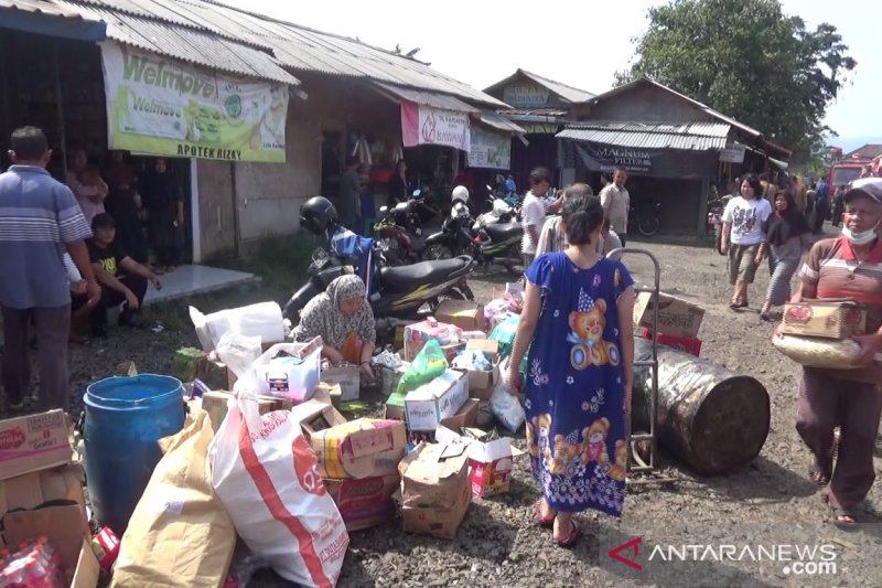 Pasar penampungan Kota Sukabumi terus ditinggalkan pedagang