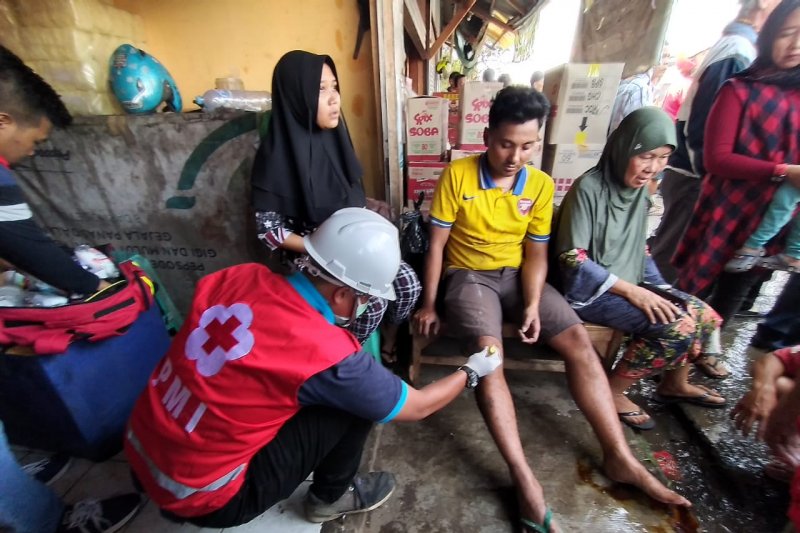 Kebakaran pasar di Sukabumi, dua pedagang terluka