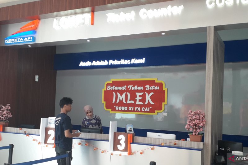 PT KAI Tanjungkarang beri nuansa berbeda peringati Imlek 2020