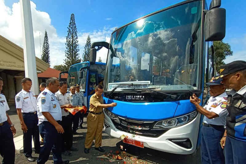 Indramayu operasikan tiga bus sekolah gratis layani pelajar