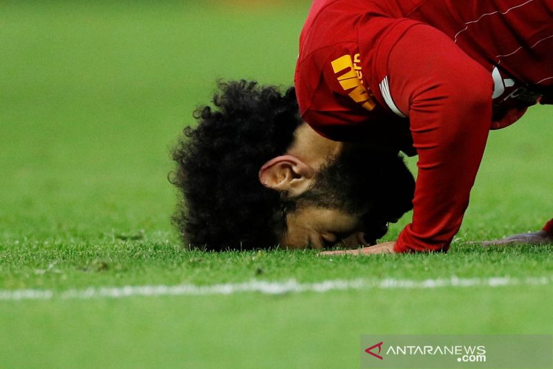 Mo Salah usap selamat Ramadhan, Ozil rilis koleksi fesyen 