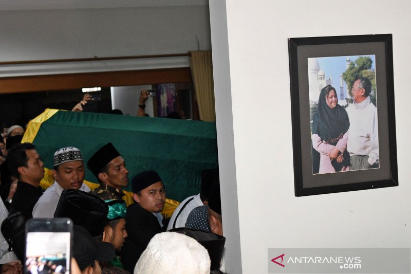 Presiden Jokowi sampaikan duka atas wafat Gus Sholah