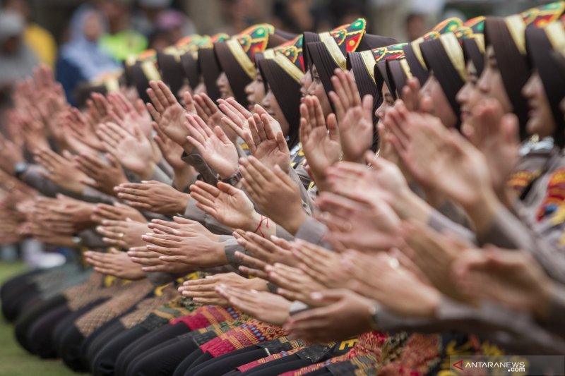 Tari Ratoh Jaroe Massal Antara News Sumatera Selatan