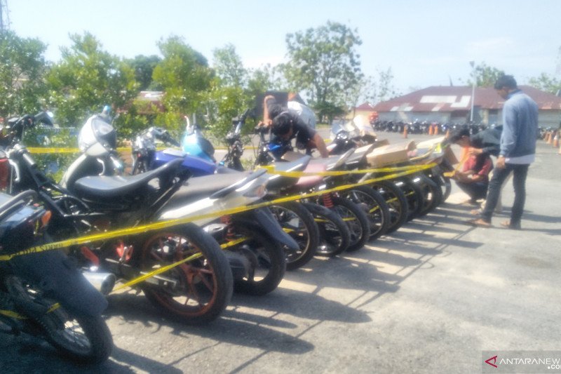 Polisi Pariaman tingkat razia menekan balap liar