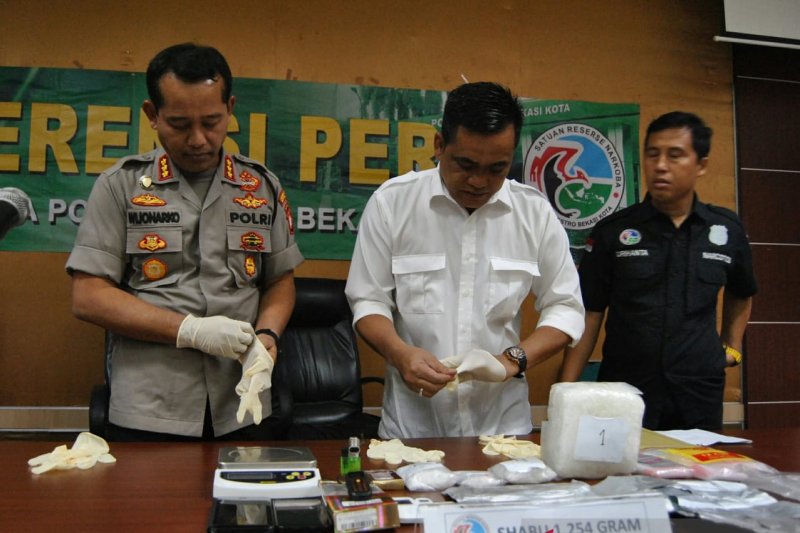 Polisi Bekasi tembak mati gembong narkoba Bona Jansen