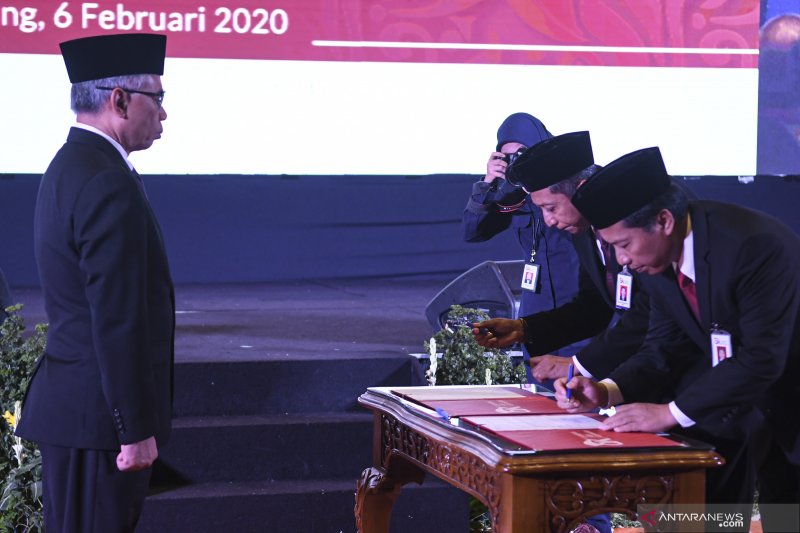 Pelantikan Kepala OJK Regional 7 Sumbagsel