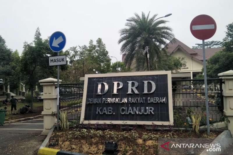 DPRD Cianjur segera bahas raperda penggunaan plastik