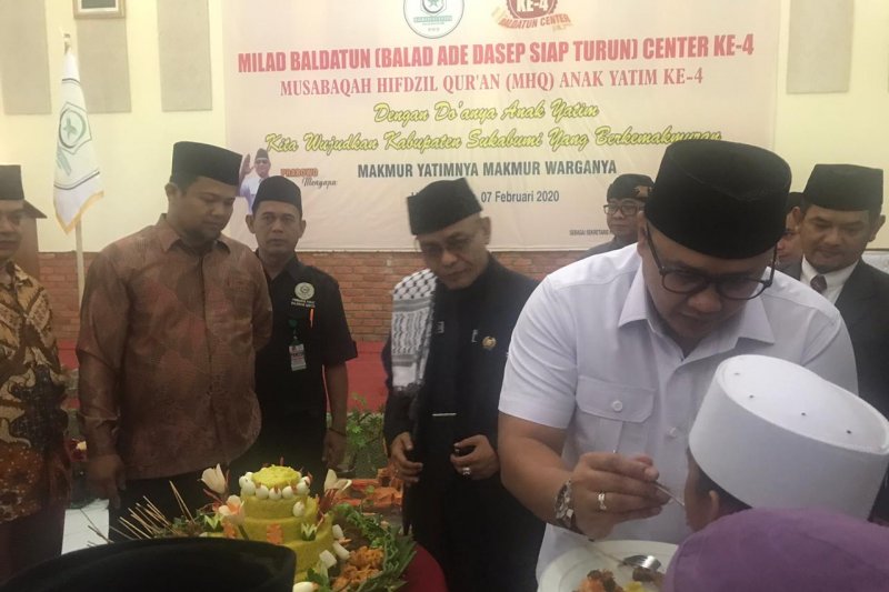 Anggota DPRD Sukabumi penuhi janji beri beasiswa dan kesehatan gratis untuk yatim piatu