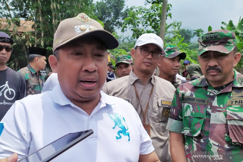 Pemkot Bandung masih kaji rencana kawasan bebas parkir kendaraan di Jalan Braga