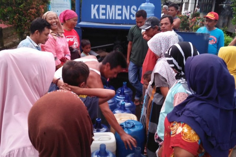 BPBD Pasaman Barat salurkan air bersih dan makanan bagi korban banjir