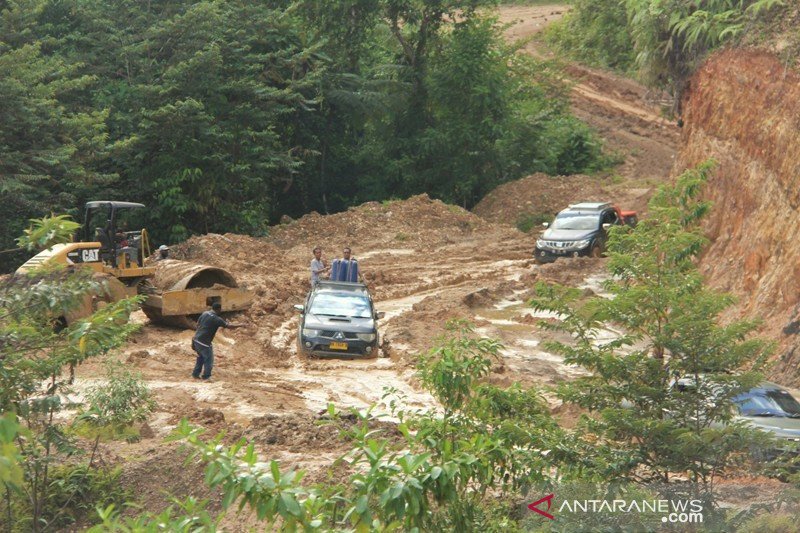 Pjn 364 5 Kilometer Jalan Trans Papua Jayapura Wamena Sudah Diaspal Antara News Papua