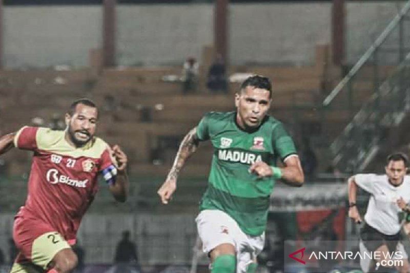 Tampil dominan Madura United menang tipis atas Persik Kediri 1-0 pada Piala Gubernur Jatim