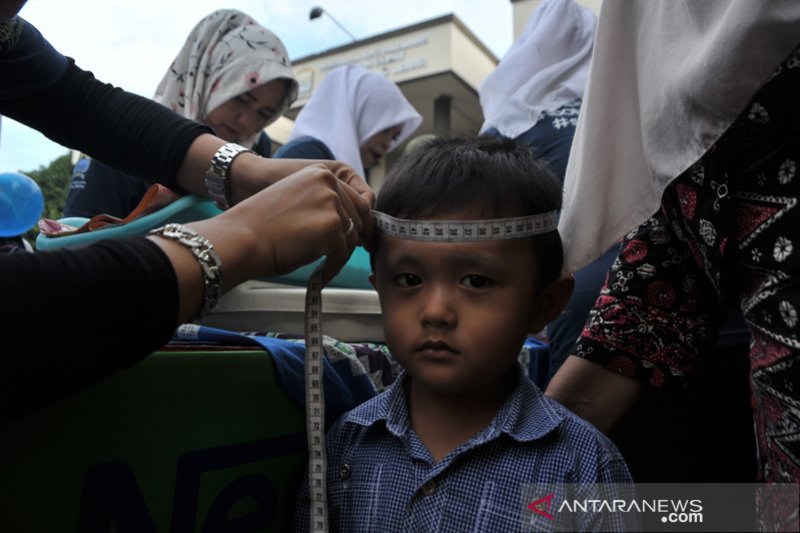 Ratusan anak ikuti layanan Posyandu di kecamatan Alang Lebar