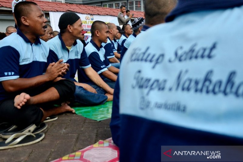 Sosialisasi dan penyuluhan anti Narkoba