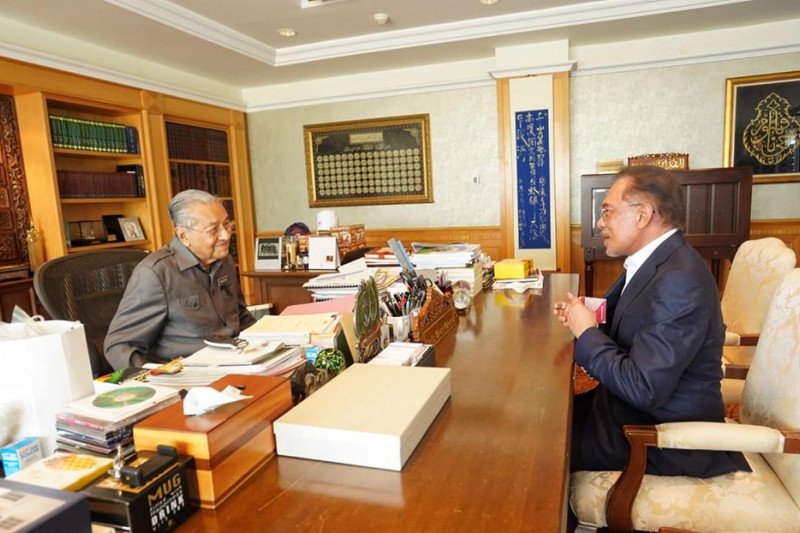 Anwar Ibrahim bertemu Mahathir bicara transisi kekuasaan Malaysia