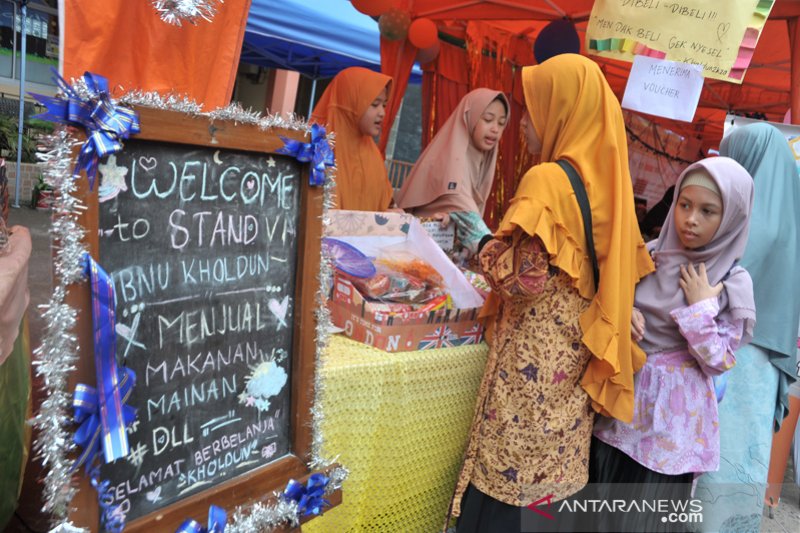 Enterpreneur day SDIT Al Furqon Palembang