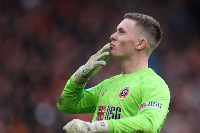 Kiper muda MU Dean Henderson diincar PSG dan Chelsea