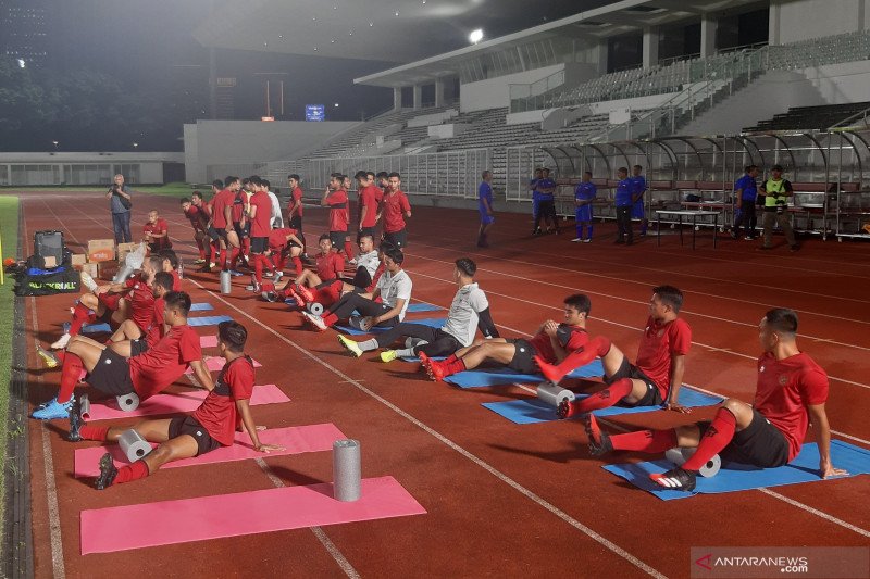 Shin Tae-Yong fokus pemulihan kondisi fisik pemain di latihan perdana timnas