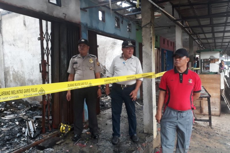 Belasan ruko di Pasar Peninjauan OKU hangus terbakar