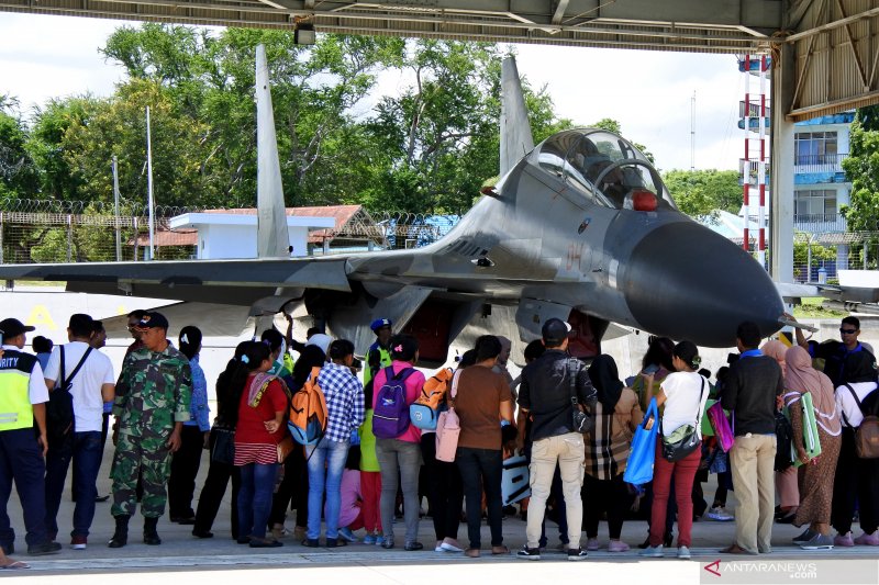 Pameran Pesawat Tempur Sukhoi SU-30