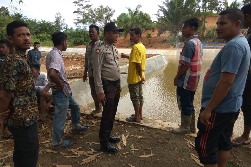 Selamatkan anaknya usia 4 tahun tenggelam, seorang ayah tewas