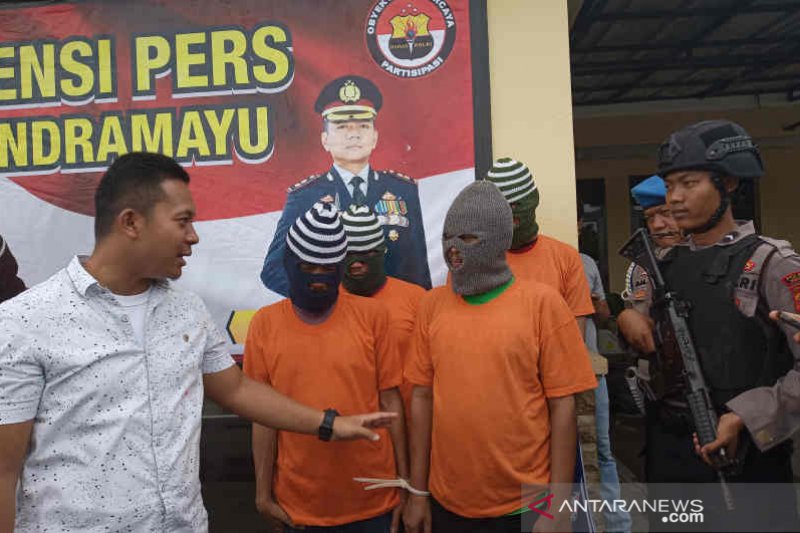 Polisi Indramayu tangkap empat pelaku penggelapan modus sewa mobil