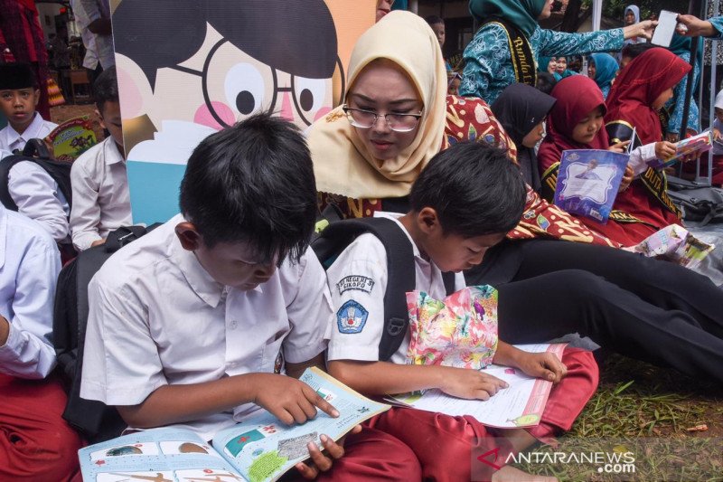 Tingkat gemar membaca warga Purwakarta cukup tinggi