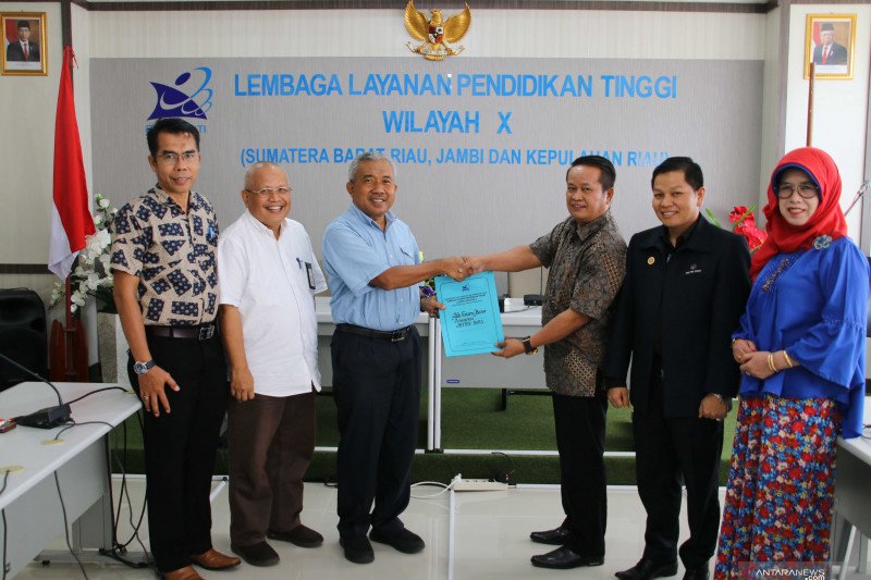9.300 dosen PTS di LL Dikti Wilayah X, baru 29 yang bergelar profesor