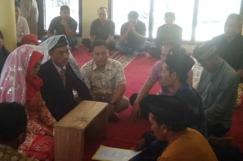 Tersandung narkoba, EK menikah di Polres Metro