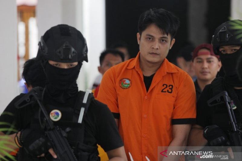 ARTIS AULIA FARHAN DITANGKAP POLISI