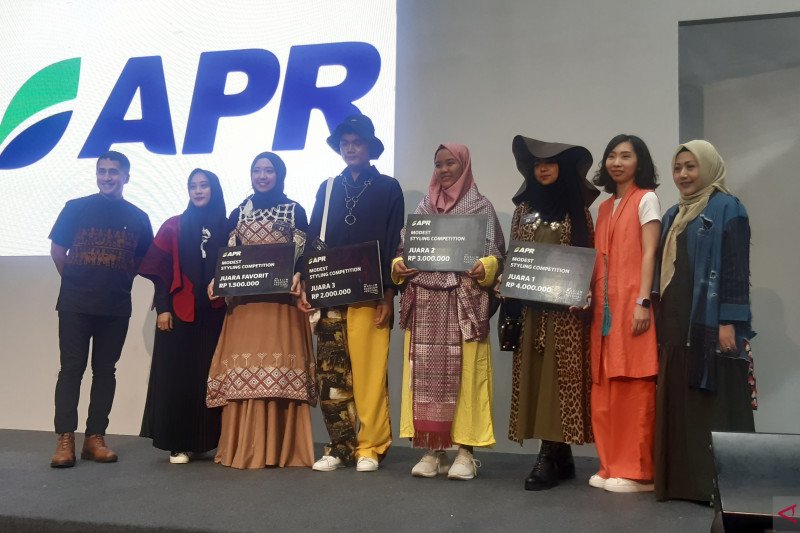 Video - Keseruan Irfan Hakim jadi juri APR Modest Styling Competition